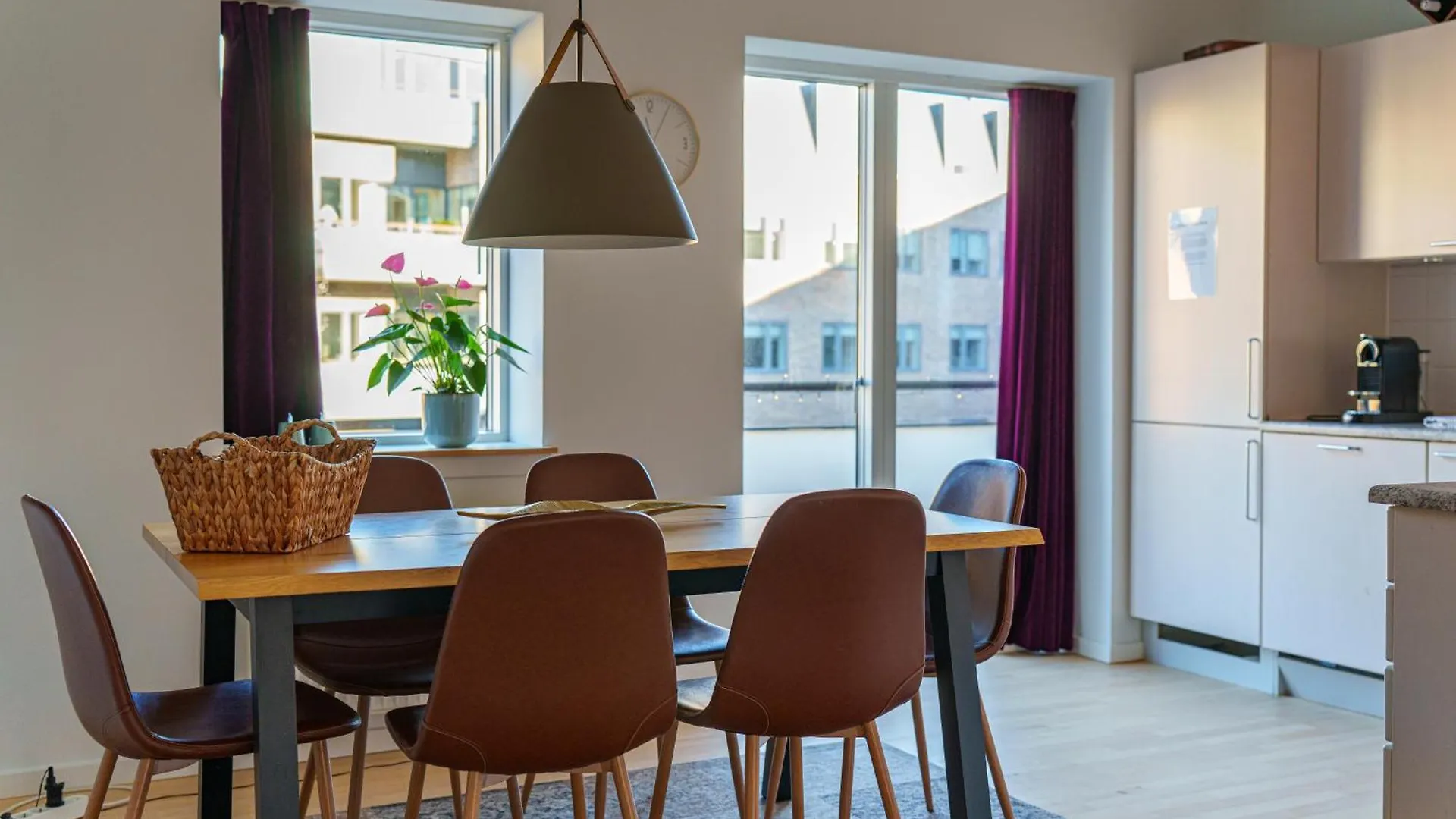 Spacious & Comfortable Apartment Near Tivoli & Metro Copenhagen