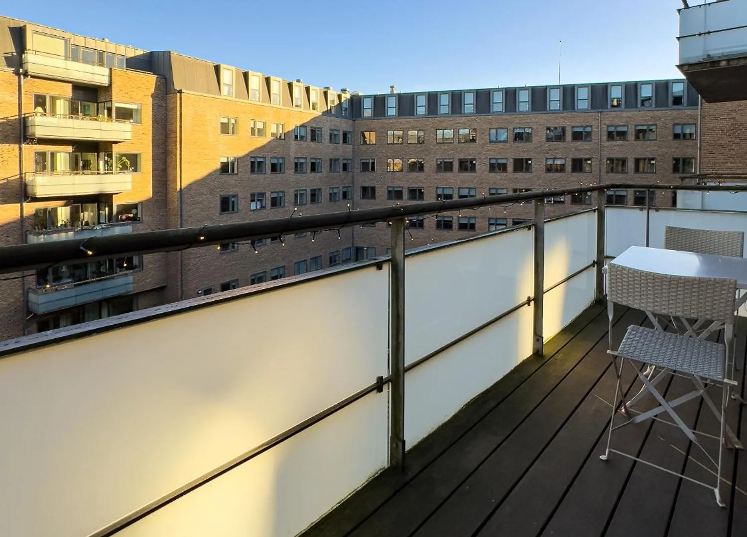 Spacious & Comfortable Apartment Near Tivoli & Metro Copenhagen